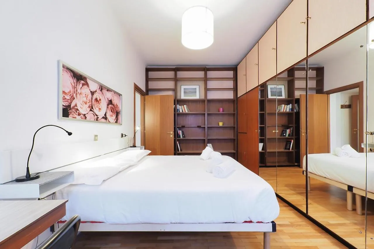Primopiano - Tolmezzo Apartment Milan